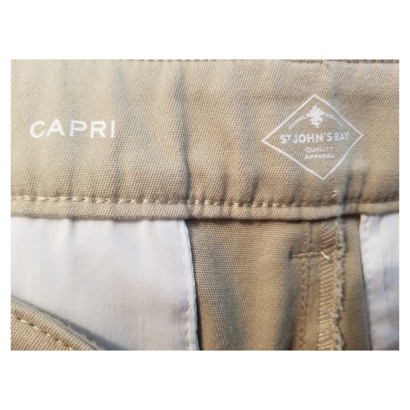 St. John's Bay Petite Capri Bermuda Women's Shorts Size‎ 8P Inseam 17 in - Picture 8 of 10